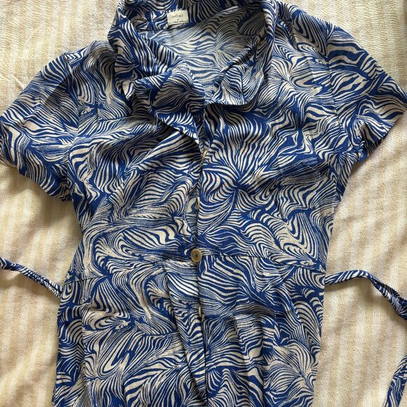 Button-Up Tie-Waist Dress | Aritzia Wilfred - Picture 2 of 3